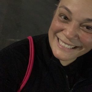 Meet your Posher, Nitza